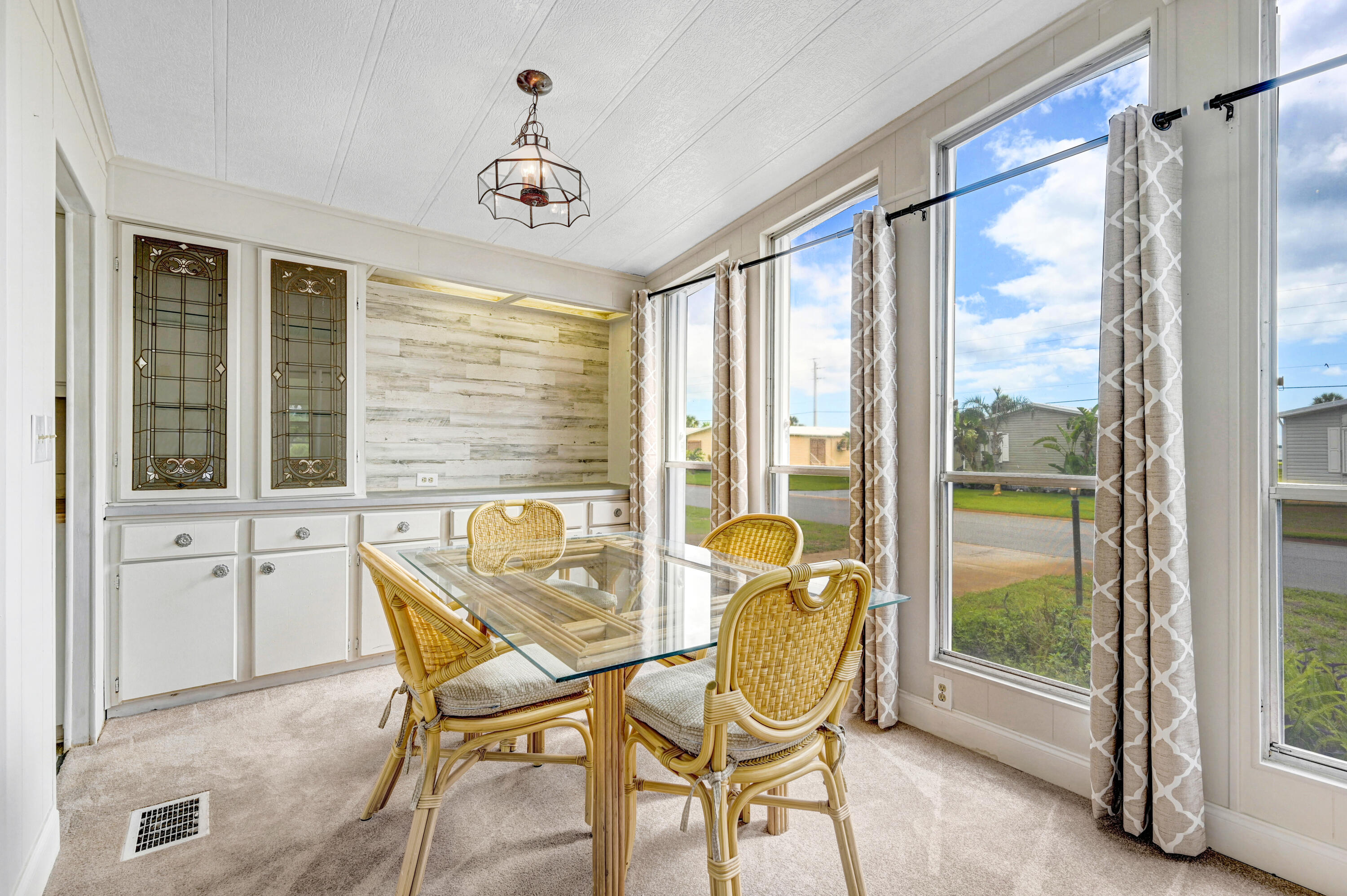 7500 Agawam Road Sebastian, FL 32976 - Photo 24 of 56 Kitchen Table