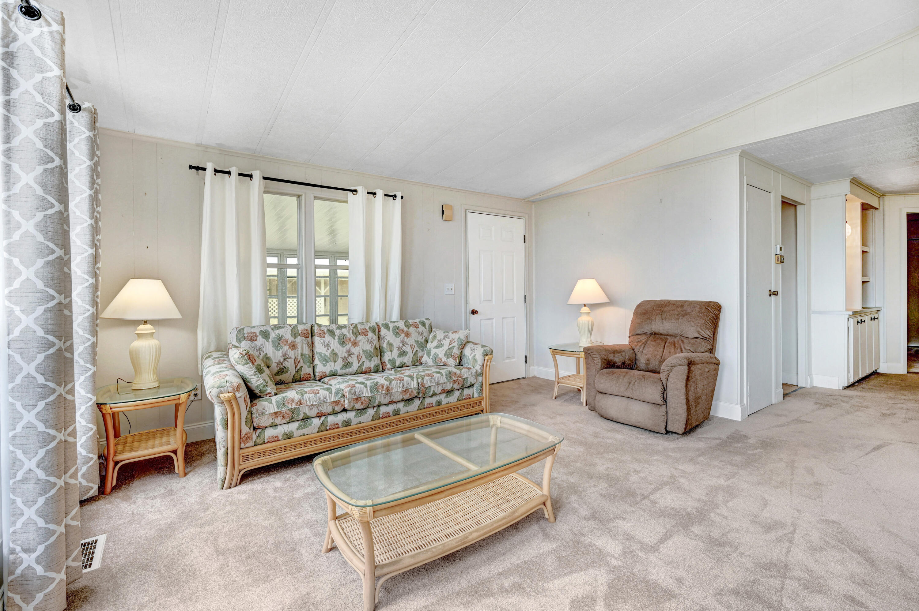 7500 Agawam Road Sebastian, FL 32976 - Photo 26 of 56 Family Room