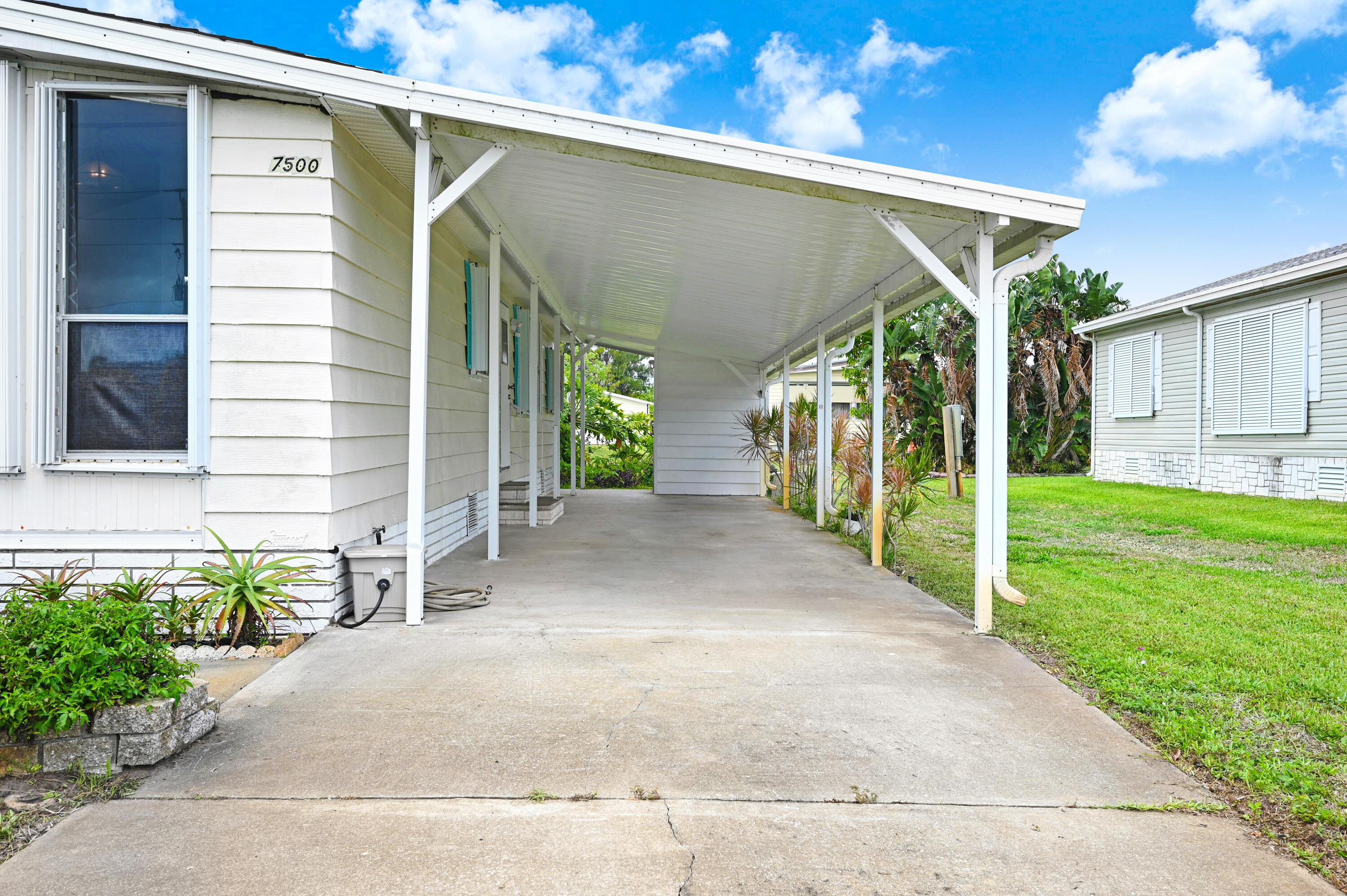 7500 Agawam Road Sebastian, FL 32976 - Photo 4 of 56 2 Carport Spaces