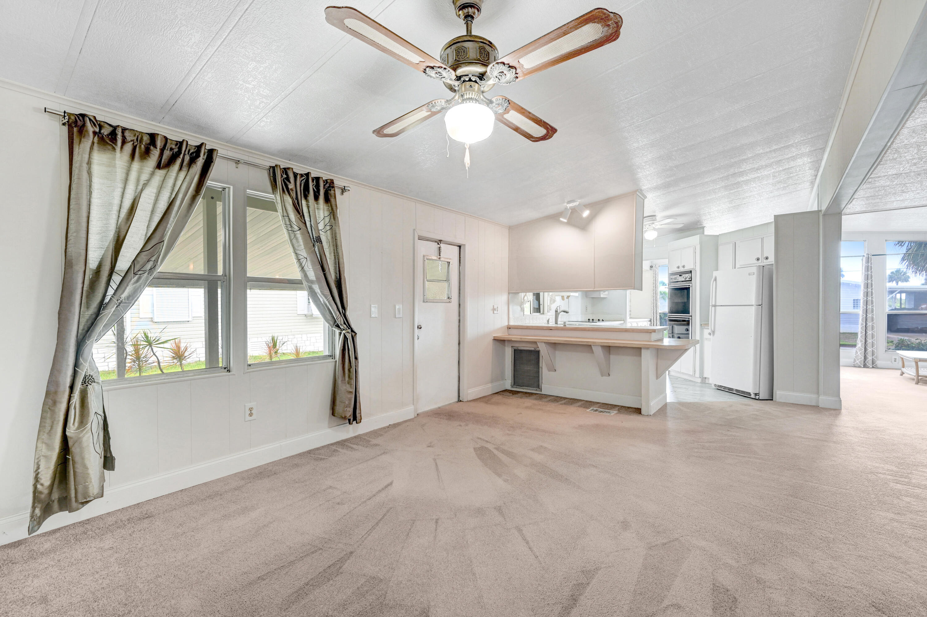 7500 Agawam Road Sebastian, FL 32976 - Photo 6 of 56 Dining Room Facing Kitchen