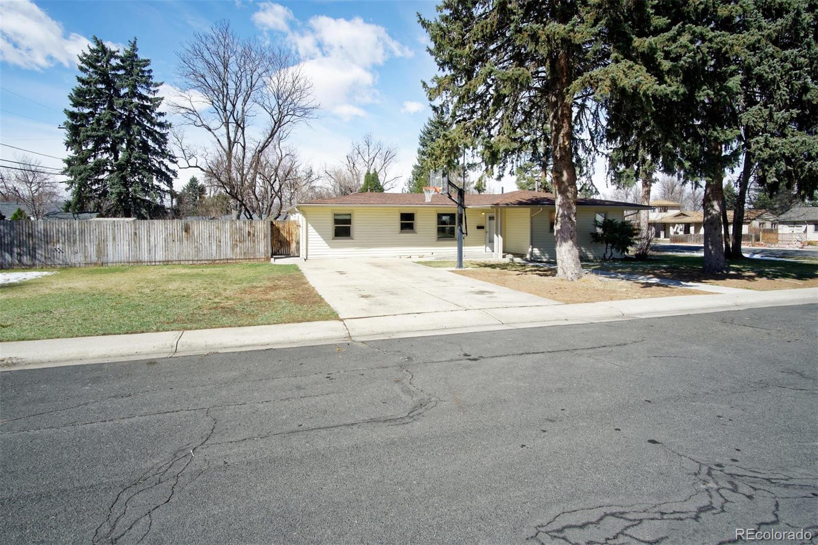 7910 West 46th Avenue Wheat Ridge, CO 80033 - Photo 3 of 33 Gallery Image 3