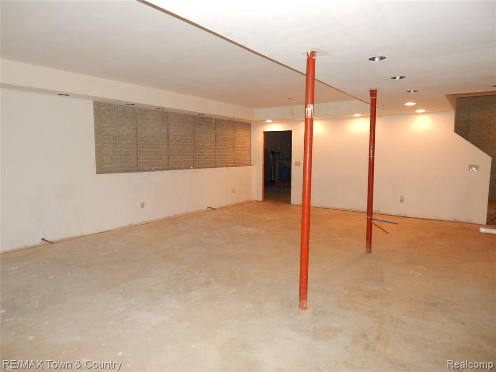 8310 Beecher Road Flushing, MI 48433 - Photo 36 of 40