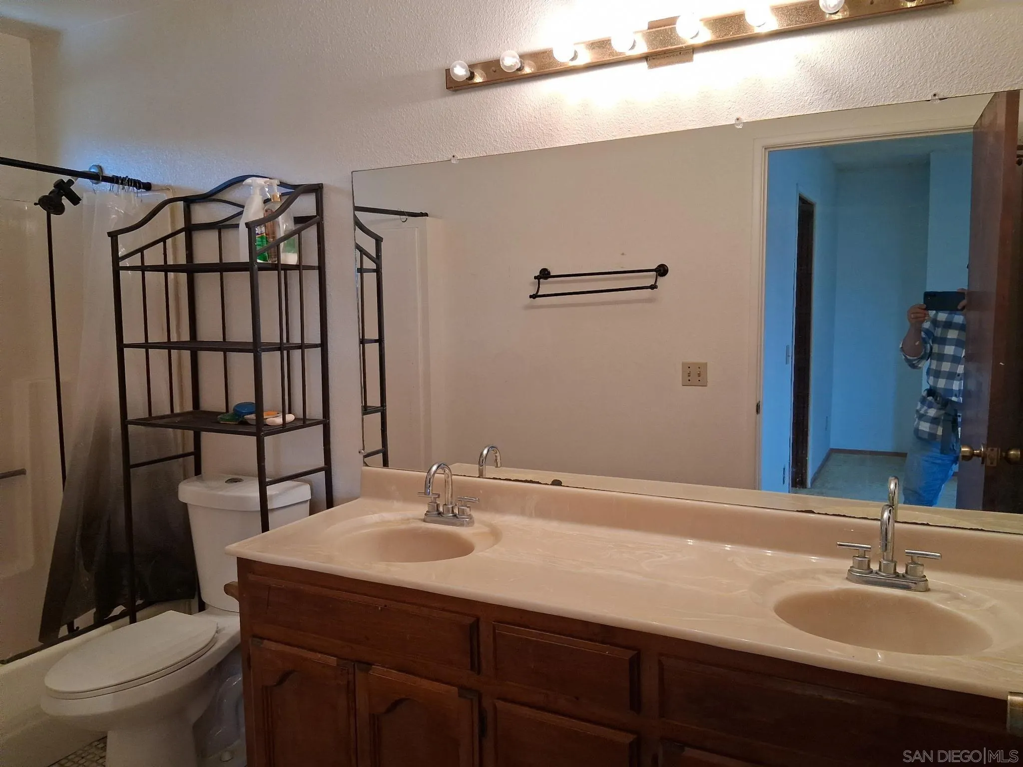 9317 Lamar Street Spring Valley, CA 91977 - Photo 13 of 30