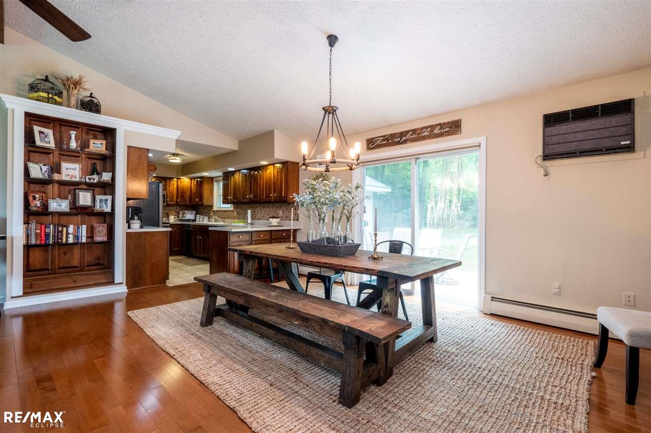 2965 West Drahner Road Oxford, MI 48371 - Photo 9 of 38 31387886-8.JPG