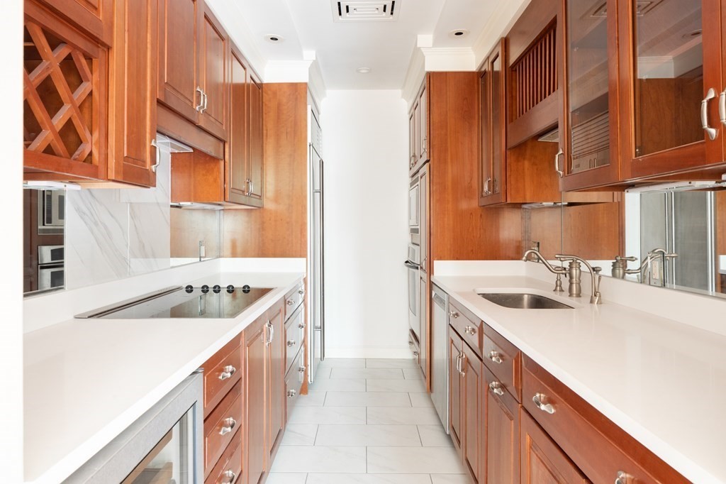 120 Commonwealth Avenue, Unit 3 Boston, MA 02116 - Photo 4 of 12