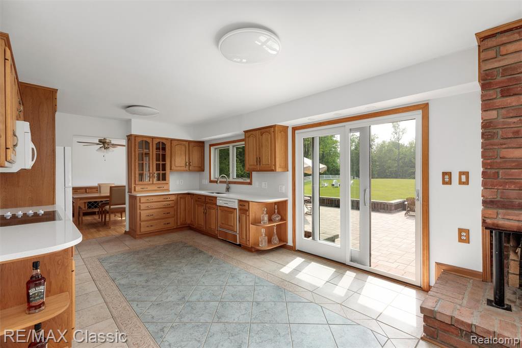 8173 Earhart Road South Lyon, MI 48178 - Photo 15 of 96 Gallery Image 15