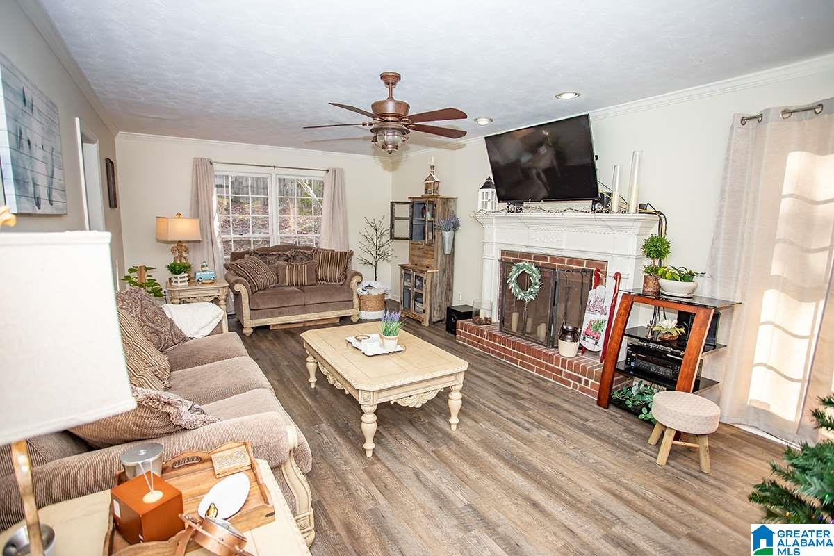 1040 Independence Court Alabaster, AL 35007 - Photo 10 of 39