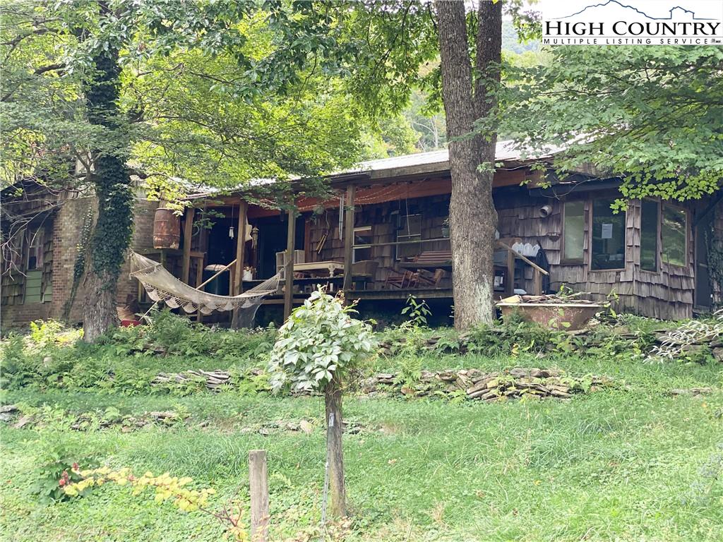 363 Hudson Road Sparta, NC 28675 - Photo 2 of 32 Gallery Image 2