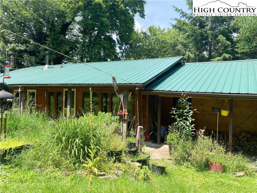 363 Hudson Road Sparta, NC 28675 - Photo 3 of 32 Gallery Image 3
