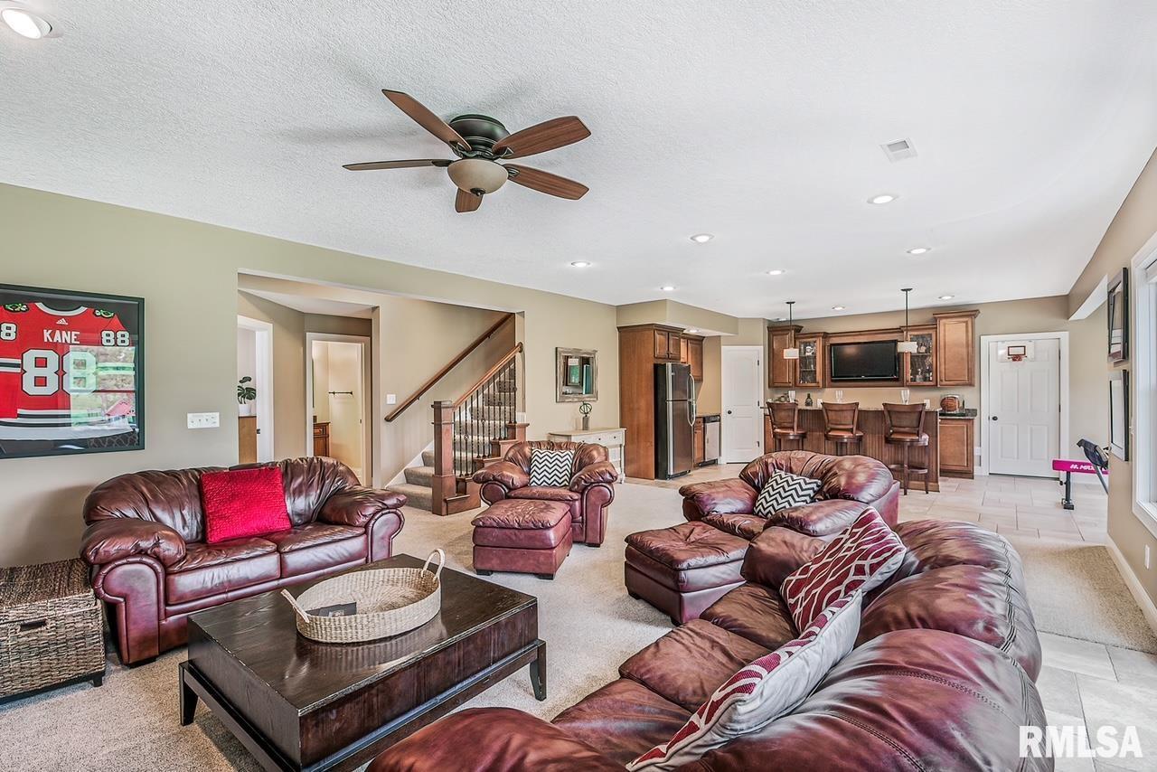 5809 Remington Road North Bettendorf, IA 52722 - Photo 39 of 50 Gallery Image 39
