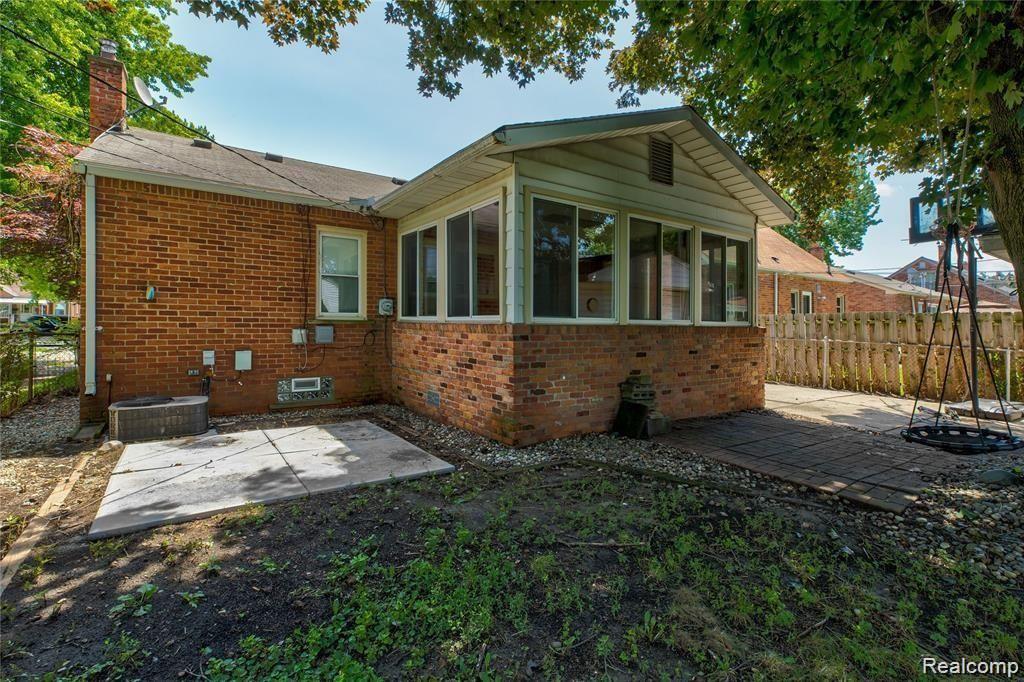 9961 Inkster Road Livonia, MI 48150 - Photo 28 of 32