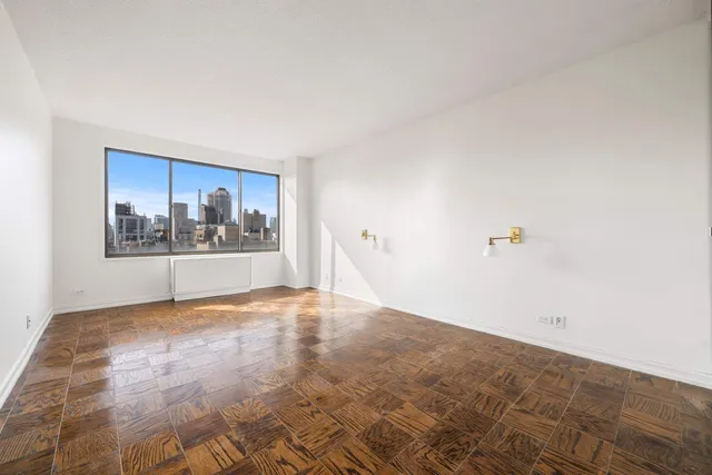 $1,595,000 | 50 East 89th Street, Unit 20E | Upper East Side