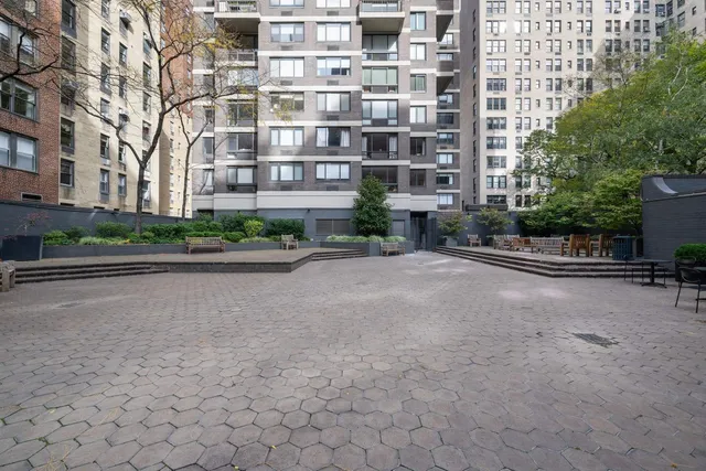 $1,595,000 | 50 East 89th Street, Unit 20E | Upper East Side