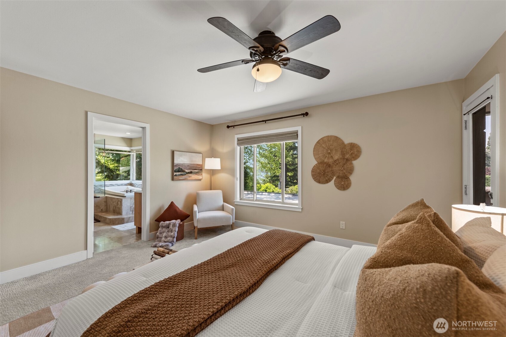 3225 West Mercer Way Mercer Island, WA 98040 - Photo 16 of 34