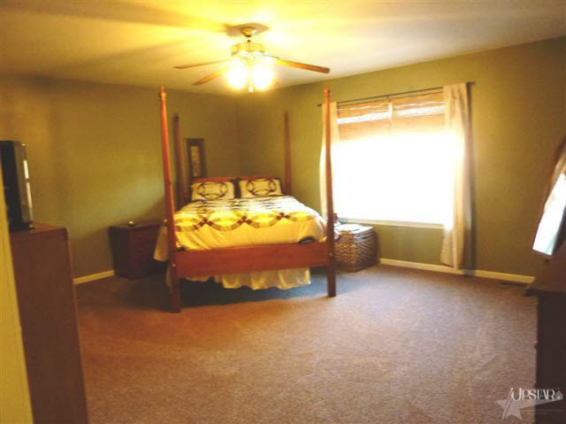 309 Spring Forest Court Fort Wayne, IN 46804 - Photo 12 of 25 Gallery Image 12