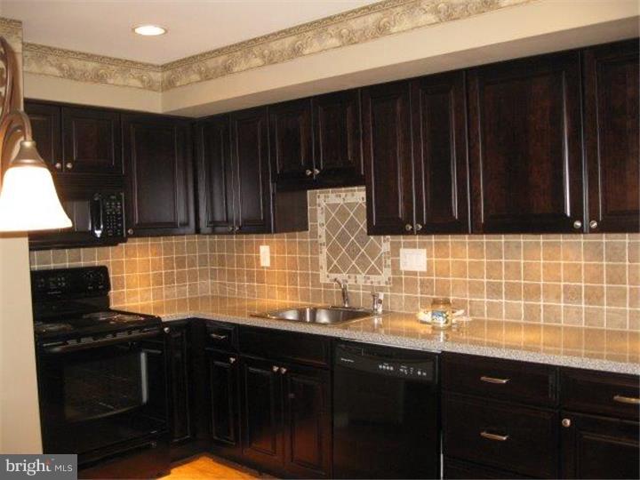 711 Meadow Road Lindenwold, NJ 08021 - Photo 7 of 11 Gallery Image 7