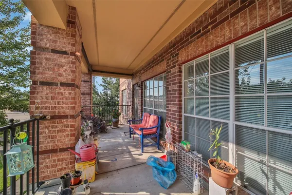 $250,000 | 2815 Kings Crossing Drive, Unit 214, Kingwood, TX 77345