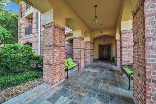 $250,000 | 2815 Kings Crossing Drive, Unit 214, Kingwood, TX 77345