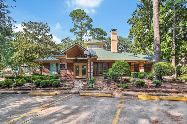 $250,000 | 2815 Kings Crossing Drive, Unit 214, Kingwood, TX 77345