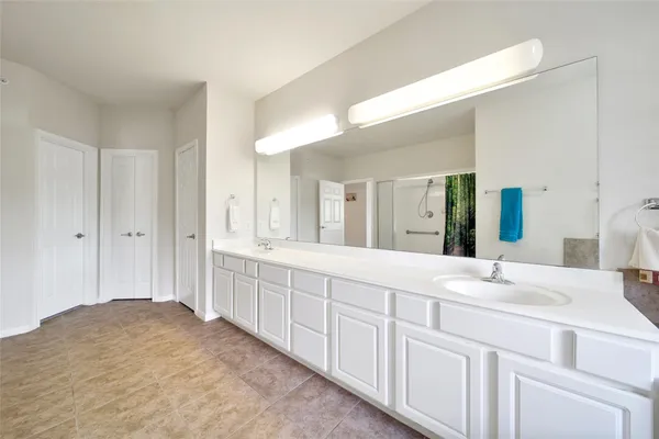 $250,000 | 2815 Kings Crossing Drive, Unit 214, Kingwood, TX 77345