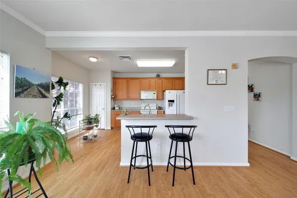 $250,000 | 2815 Kings Crossing Drive, Unit 214, Kingwood, TX 77345