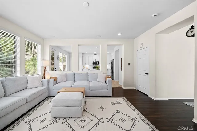 $960,000 | 29027 Raintree Lane, Saugus, CA 91390