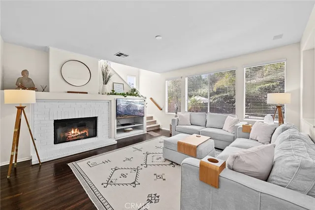 $960,000 | 29027 Raintree Lane, Saugus, CA 91390