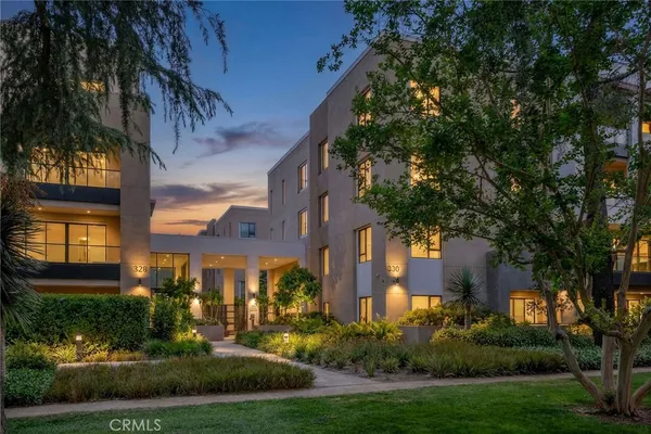 $2,399,000 | 330 West Green Street, Unit 206, Pasadena, CA 91105