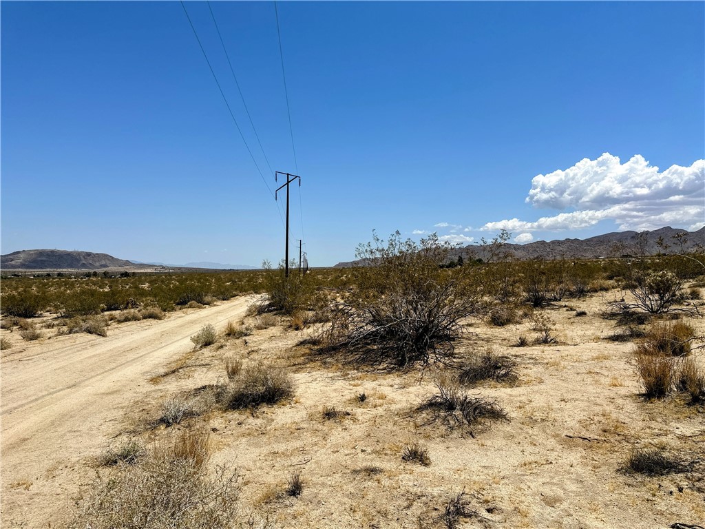 64200 Sullivan Road Joshua Tree, CA 92252 - Photo 8 of 8 a view of a ocean beach