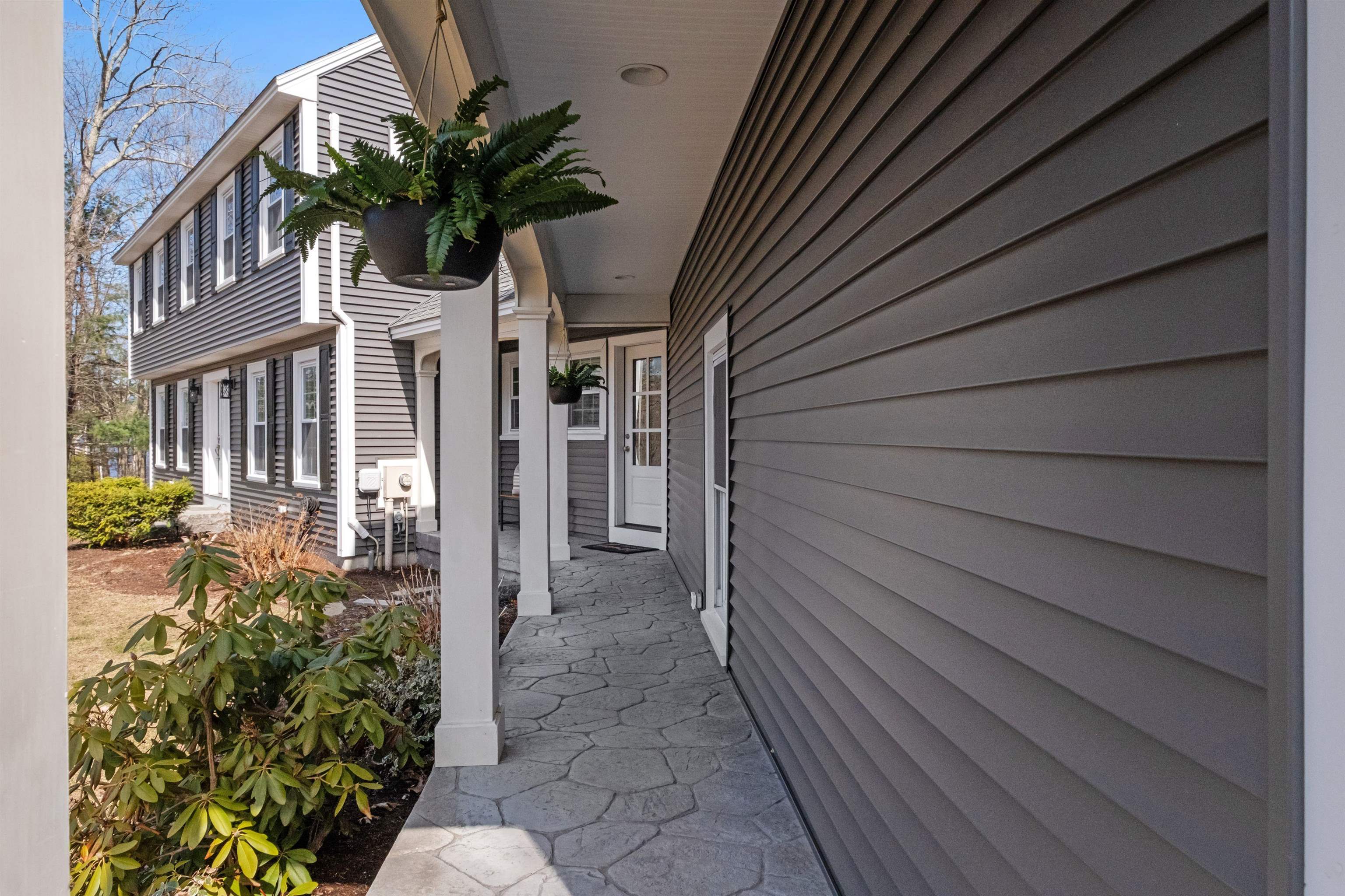 6 Longview Drive Bow, NH 03304 - Photo 3 of 52