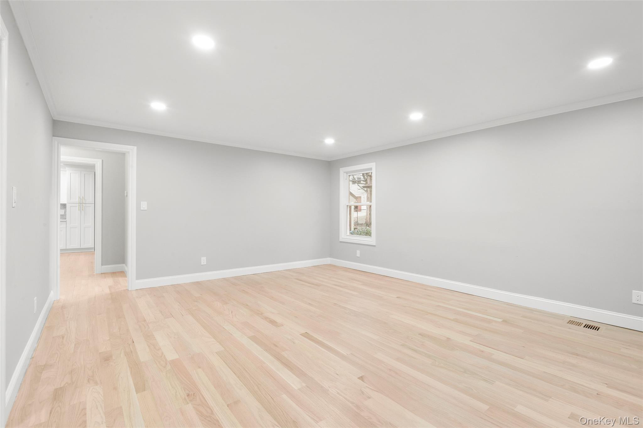 26 Ashton Road Yonkers, NY 10705 - Photo 16 of 33 a view of an empty room