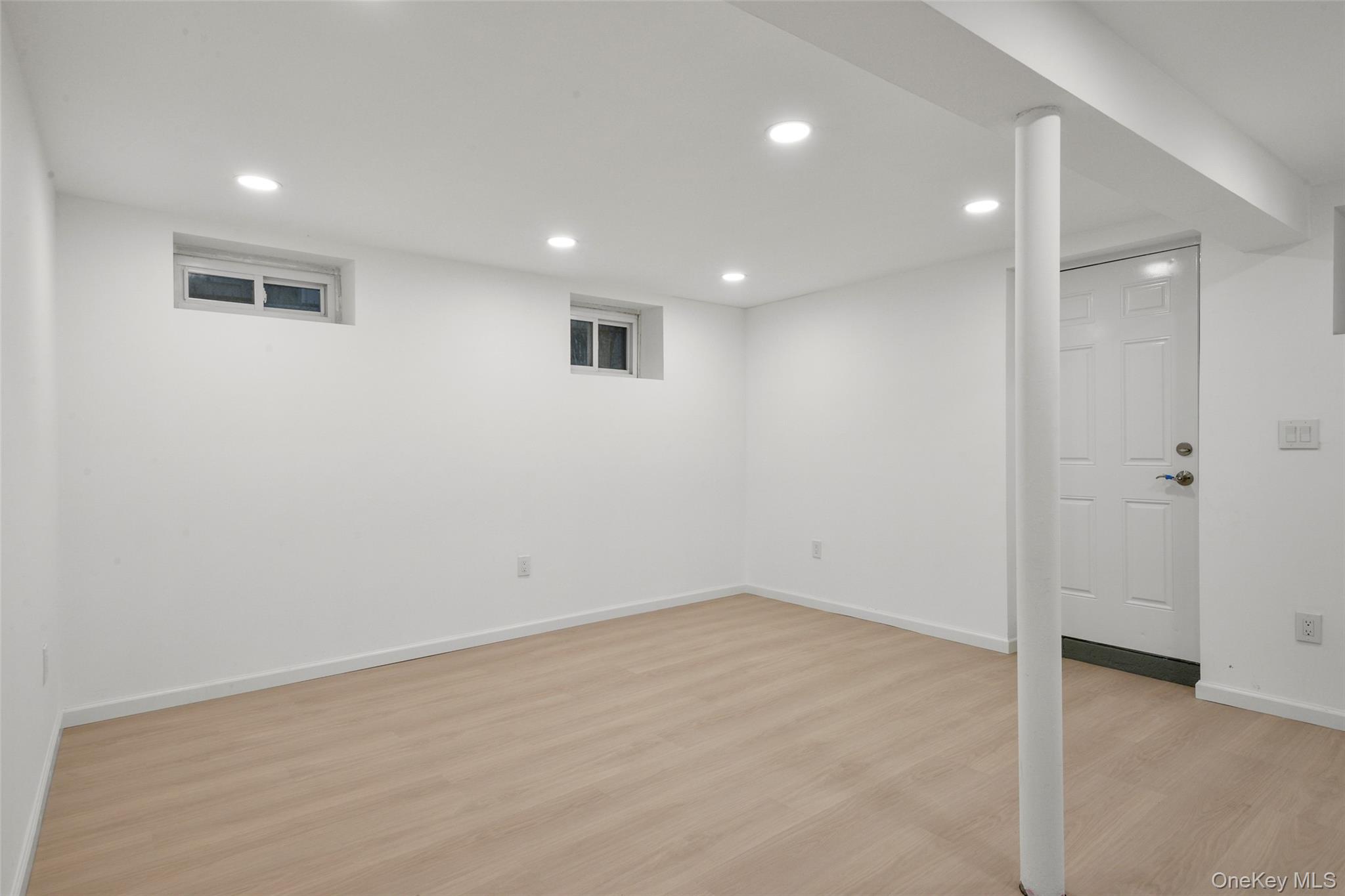 26 Ashton Road Yonkers, NY 10705 - Photo 28 of 33 an empty room with a en suite bathroom