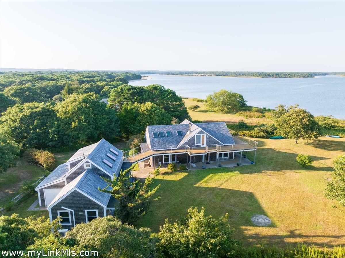 146 Quansoo Road Chilmark, MA 02535 - Photo 11 of 37
