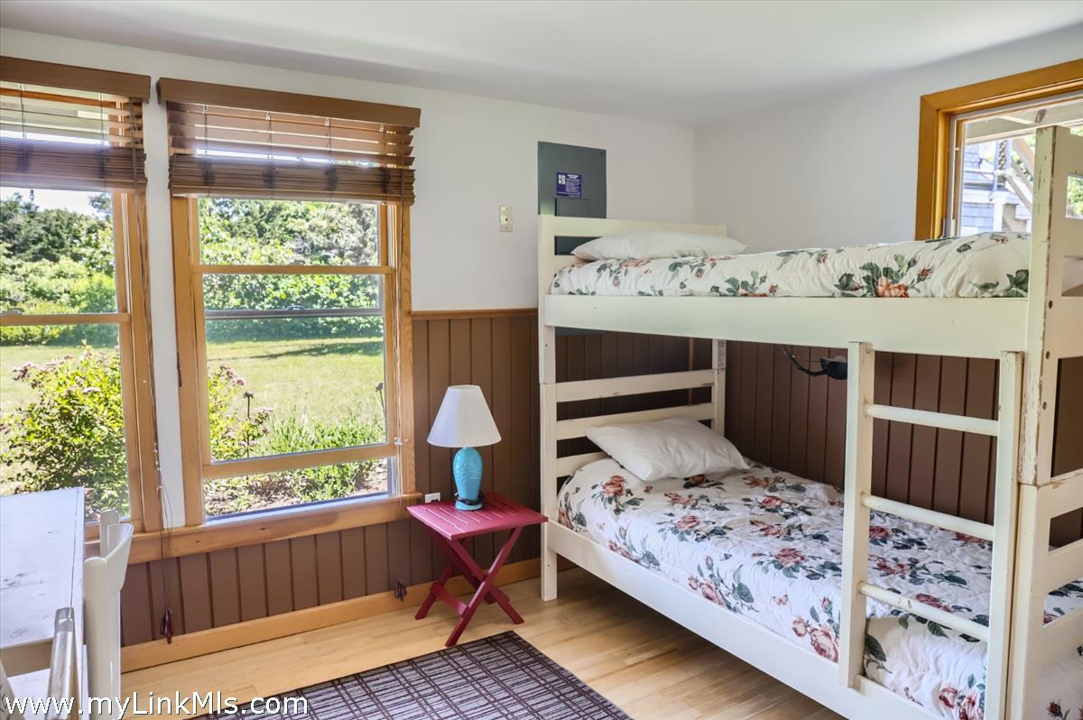 146 Quansoo Road Chilmark, MA 02535 - Photo 18 of 37