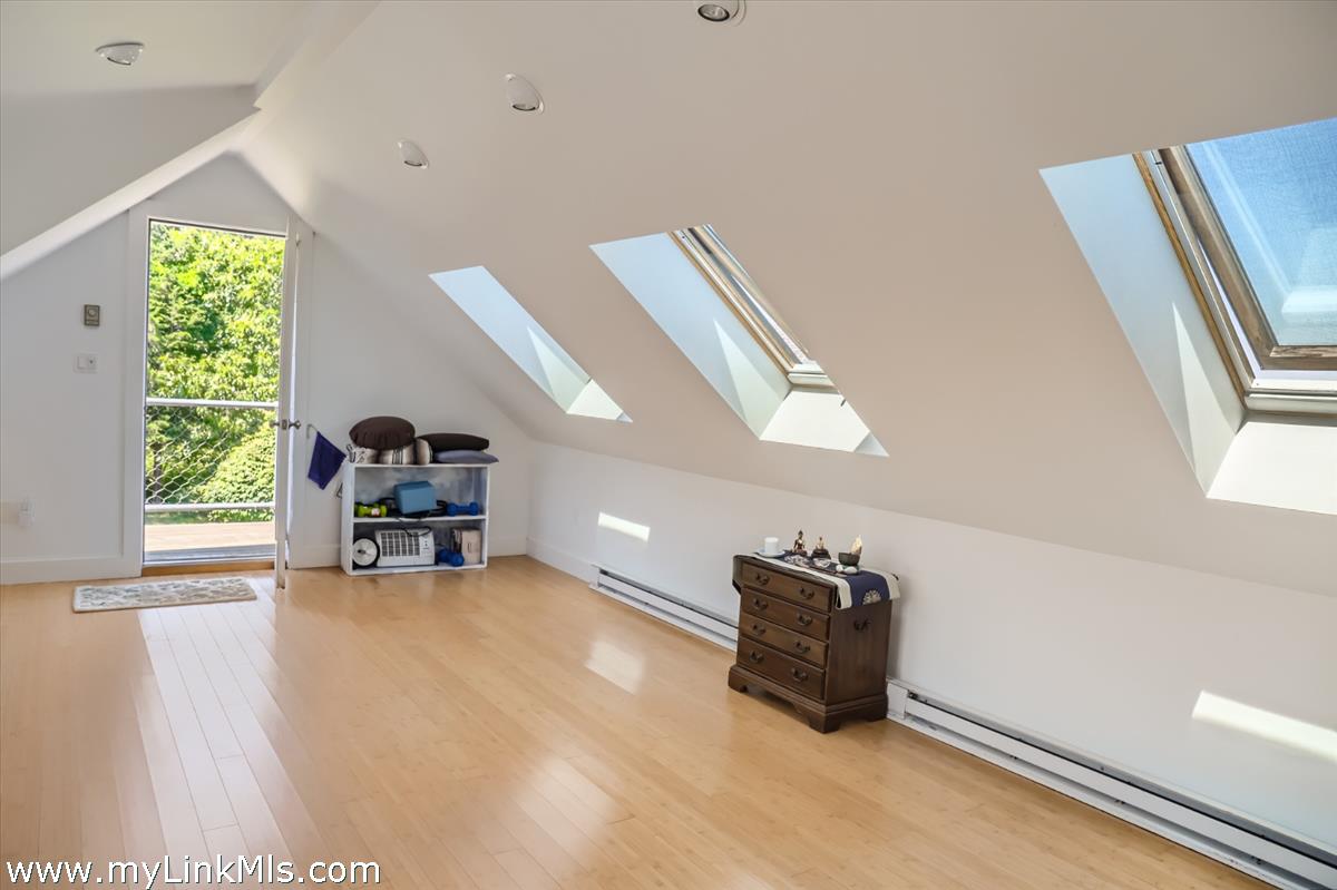 146 Quansoo Road Chilmark, MA 02535 - Photo 22 of 37