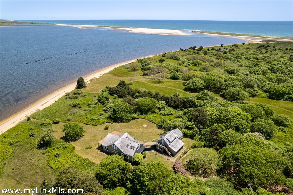 146 Quansoo Road Chilmark, MA 02535 - Photo 5 of 37