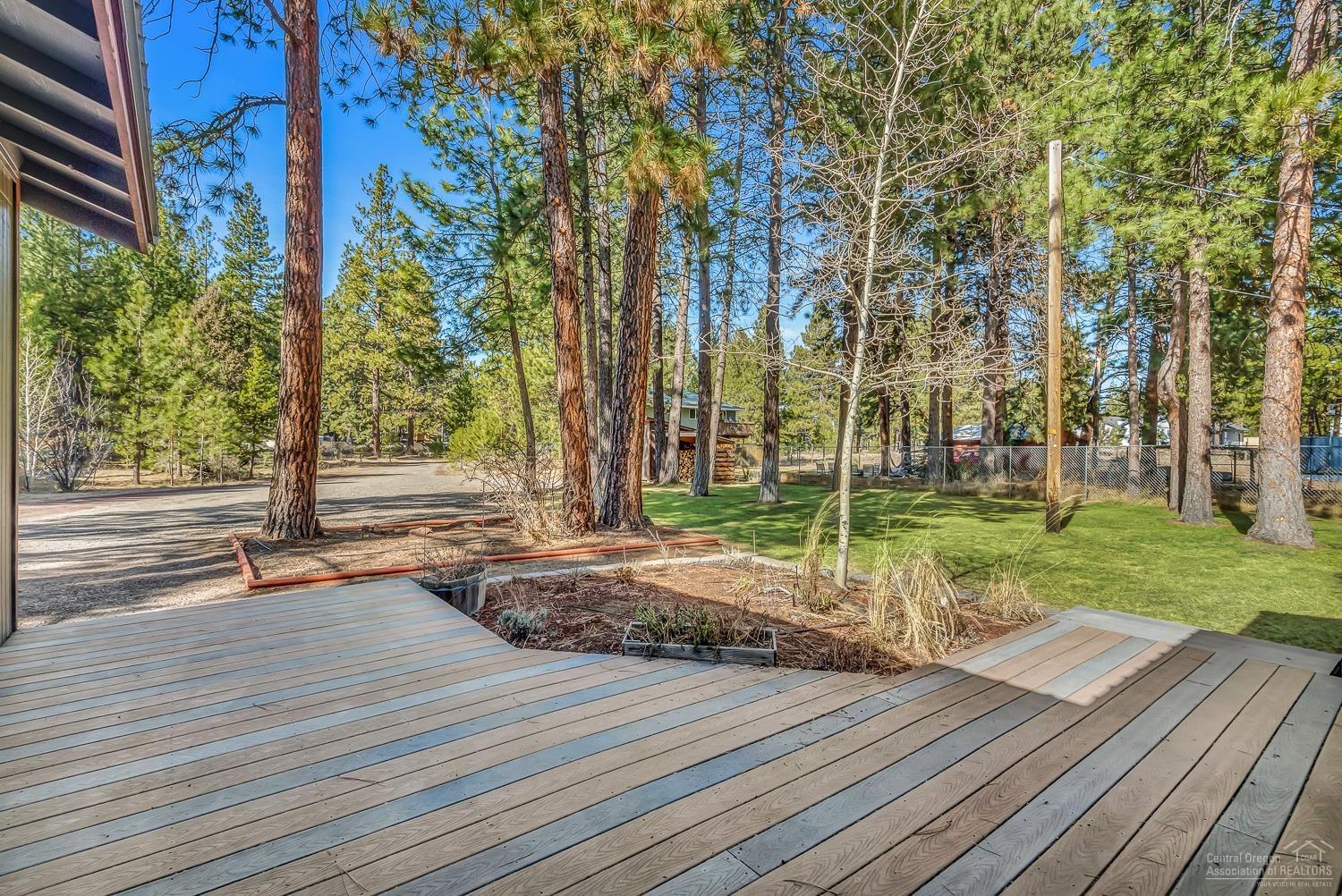 60146 Navajo Road Bend, OR 97702 - Photo 3 of 25 Additional Photo