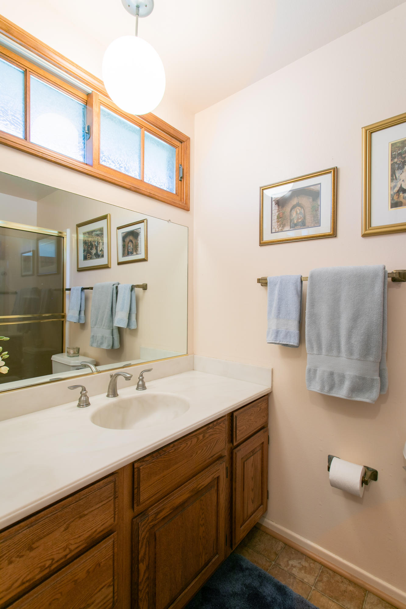 664 Wakefield Road Goleta, CA 93117 - Photo 21 of 33 Bathroom #2