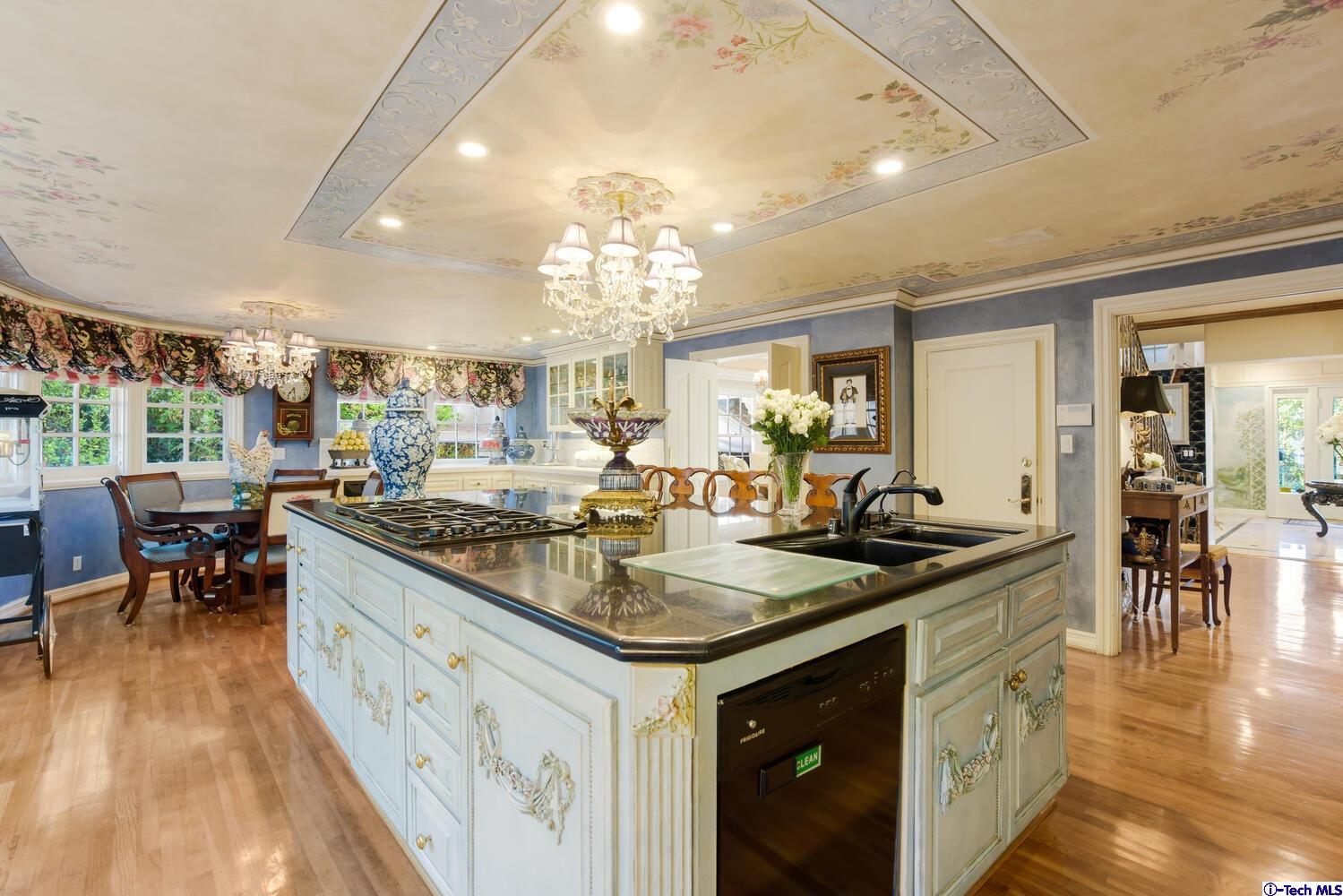 1021 Matilija Road Glendale, CA 91202 - Photo 20 of 51 Gallery Image 20