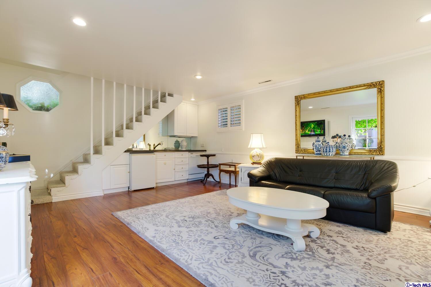 1021 Matilija Road Glendale, CA 91202 - Photo 34 of 51 Gallery Image 34