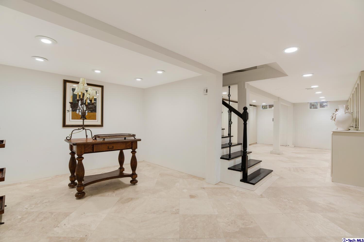 1021 Matilija Road Glendale, CA 91202 - Photo 39 of 51 Gallery Image 39