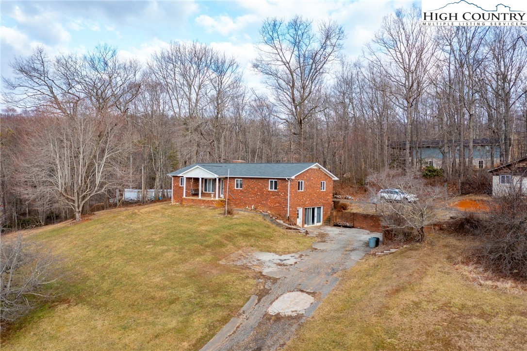 159 Airport Road Jefferson, NC 28640 - Photo 4 of 46 Gallery Image 4