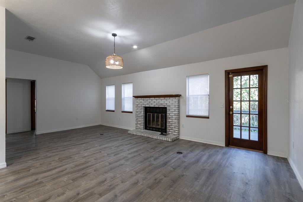 5205 Southwest 86 Terrace Gainesville, FL 32608 - Photo 2 of 26