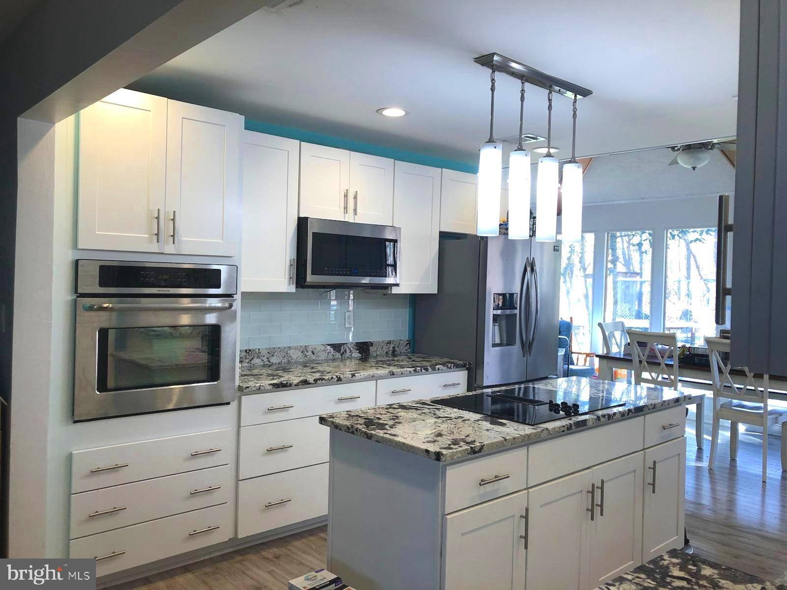 8458 Lyndale Road Pasadena, MD 21122 - Photo 2 of 15 Beautiful kitchen