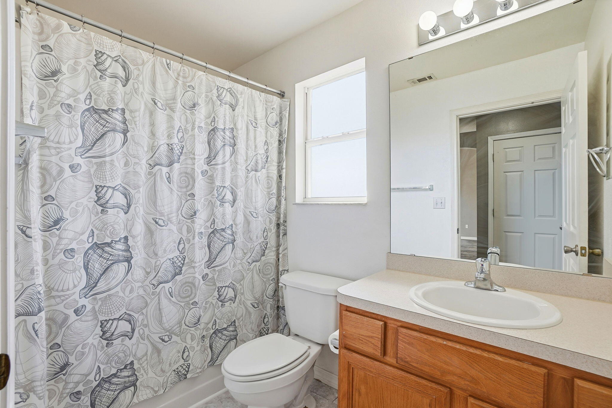 209 Cabana Way Crestview, FL 32536 - Photo 17 of 30 GUEST BATH