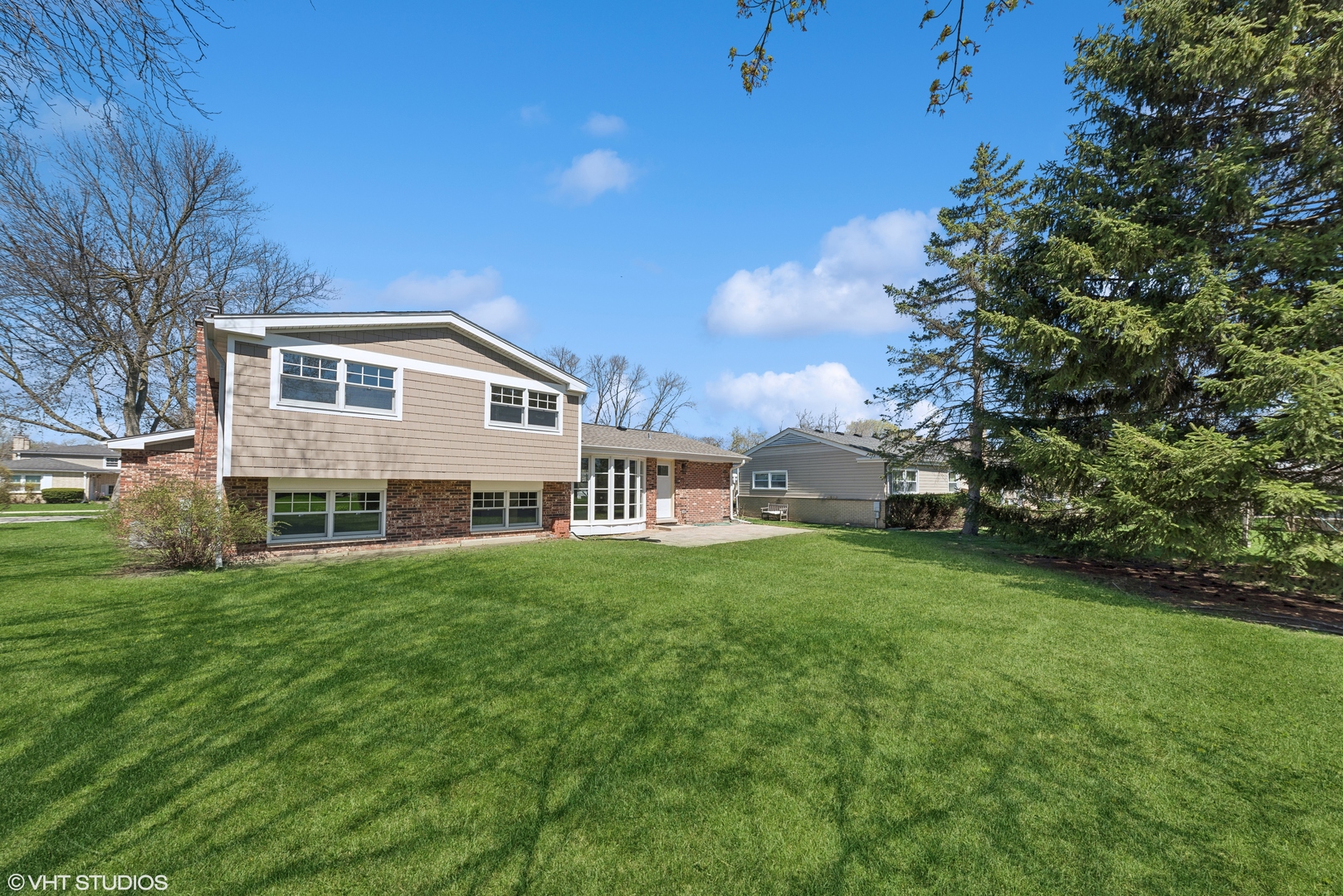 207 West Pickwick Road Arlington Heights, IL 60005 - Photo 11 of 12