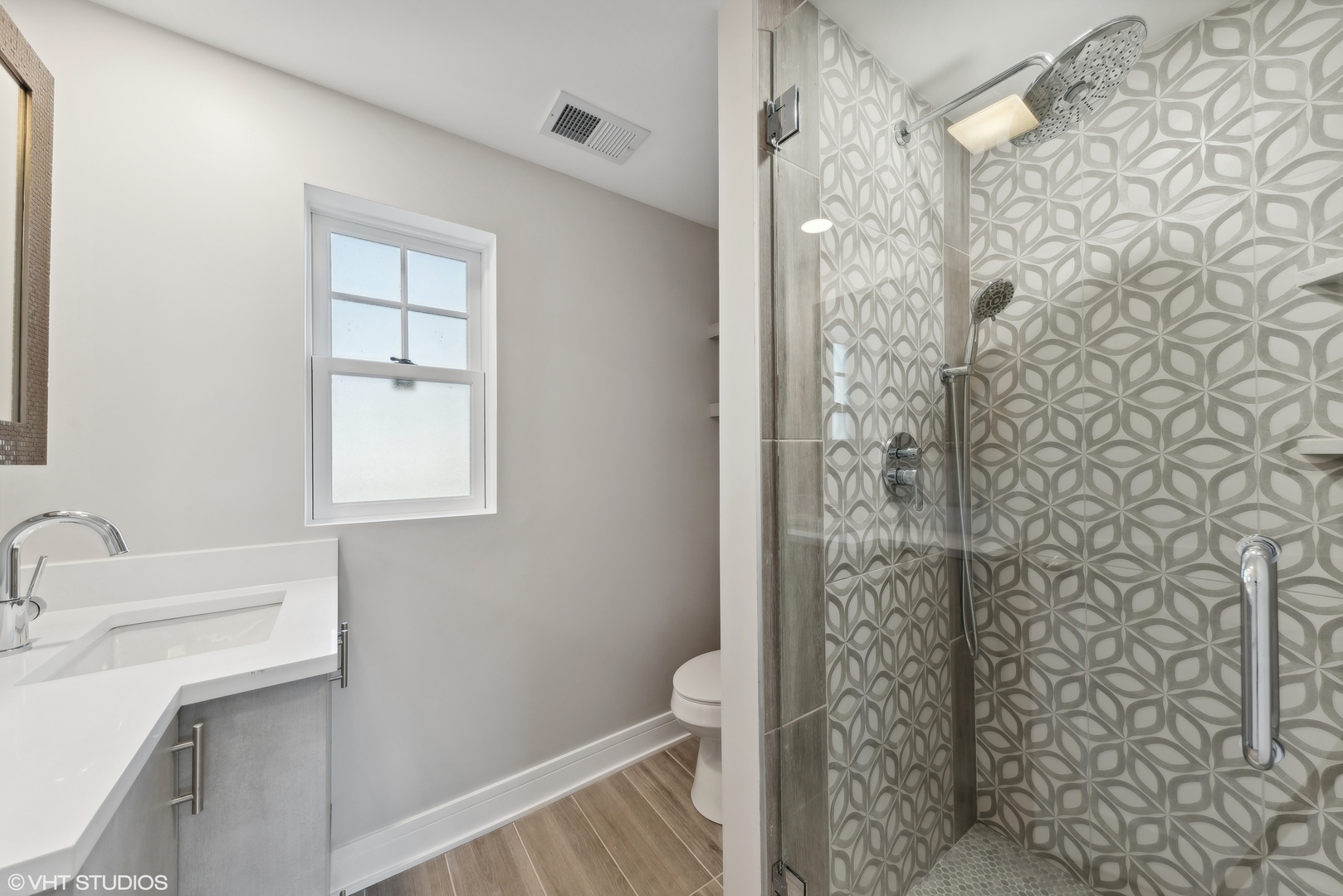 207 West Pickwick Road Arlington Heights, IL 60005 - Photo 9 of 12