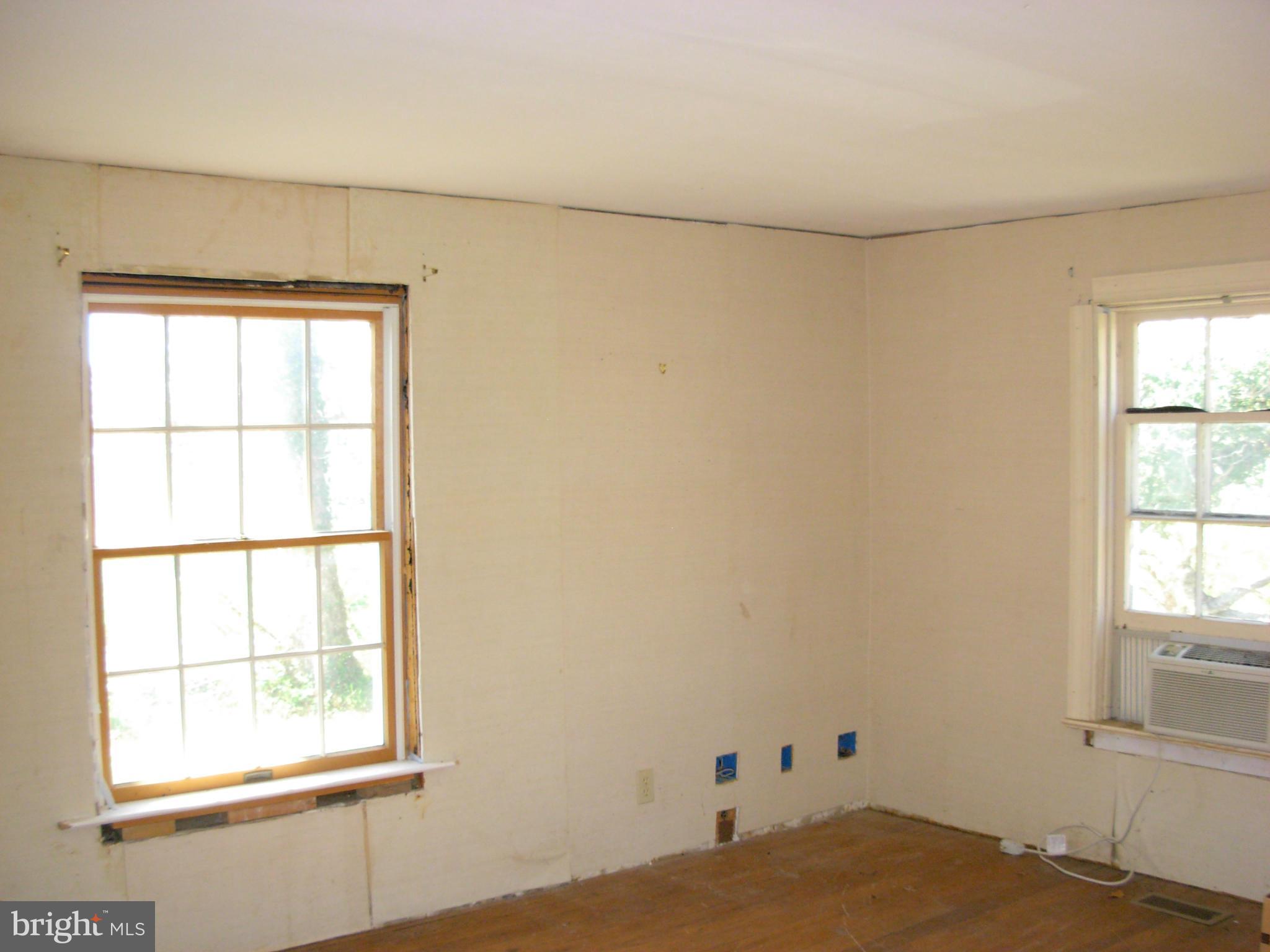 17314 Hamilton Station Road Hamilton, VA 20158 - Photo 6 of 22 Family Room