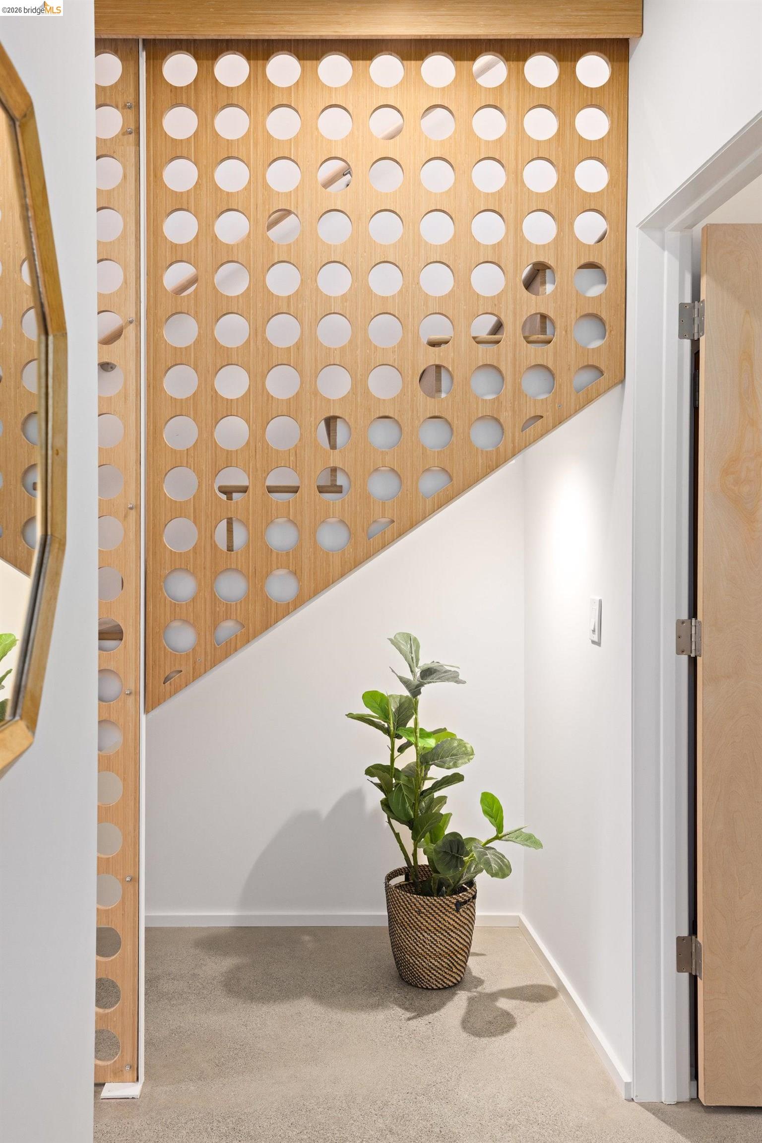 809 Jones Street Berkeley, CA 94710 - Photo 8 of 33