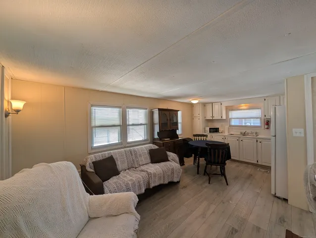 $99,900 | 14 Horseshoe Drive, Shelton, CT 06484